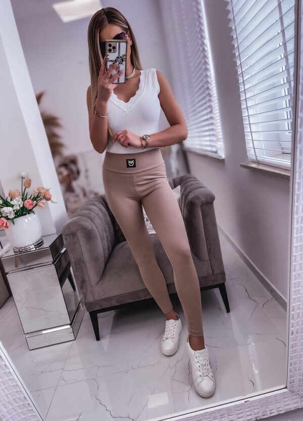 PRĄŻKOWANE LEGGINSY BEIGE-604660